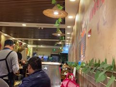 大堂-地锅公社·现炒地锅鸡·地锅鱼·夜宵(罗锦路店)
