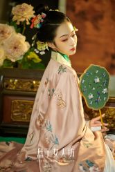 -盘子女人坊古装写真摄影(天津总店)