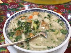 -闯关东东北农家菜(崂山石老人店)