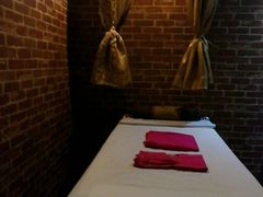 -莱蔻·圣灸堂·推拿艾灸(天山店)