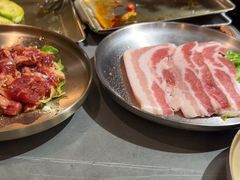 -围炉肉舍丹东海鲜烤肉·烤活鳗(步行街店)