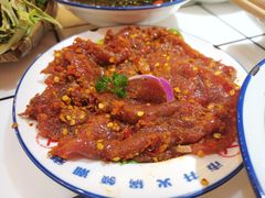 犇辣牛肉-贤合庄卤味火锅(安吉万达店)