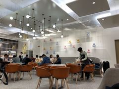 大堂-奈雪的茶(市百一店)