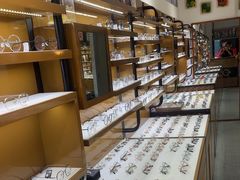 -罗伯特眼镜·蔡司官方授权(罗湖国贸店)