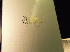 -Vivienne Westwood(上海来福士广场店)