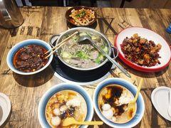 -冯烫烫跷脚牛肉·川菜小馆(武胜西街店)