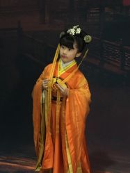 -盘子女人坊生日照·摄影馆(华强店)