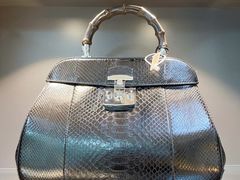 -用真奢侈品名表名包回收中心(朝阳万达店)