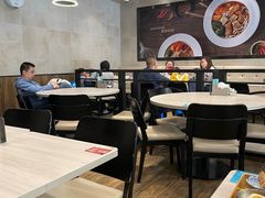 大堂-康师傅私房牛肉面(马泉营奥莱店)