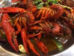 -老街烧烤大排档·地道湖北菜·龙虾馆(汉口火车站店)