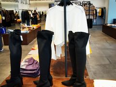 -URBAN REVIVO(上海中庚漫游城店)