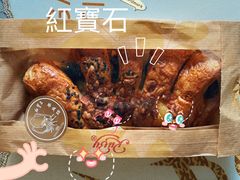 -红宝石·鲜奶小方·海派西点房(南丹店)