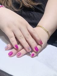 -桃色美甲沙龙
