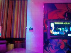 -K+全国连锁KTV(绿地缤纷天地店)
