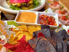 -Famous肥猫墨西哥音乐餐吧(五棵松华熙LIVE店)