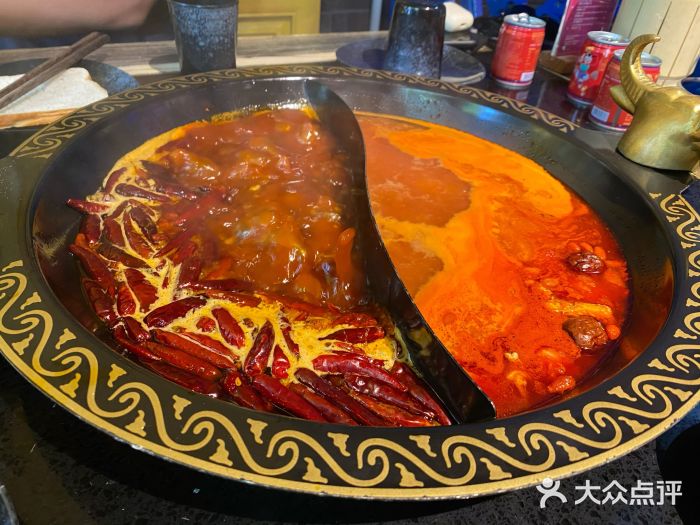 大味老火锅City店番茄牛尾鸳鸯锅图片