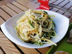 金针拌豆苗-阿里烧烤(北京东路店)
