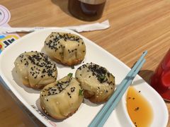 -小杨生煎(金山百联购物中心3楼店)