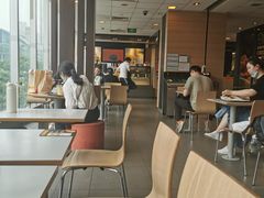 靠窗位-麦当劳(国贸店)
