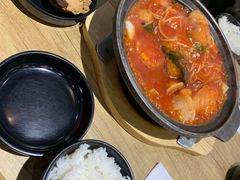 -极有家小鱼小鸡石锅煲(佳兆业店)