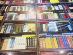 -钟书阁(松江泰晤士小镇店)