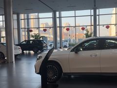 -天津波士信达奔驰4S店(卫津南路店)