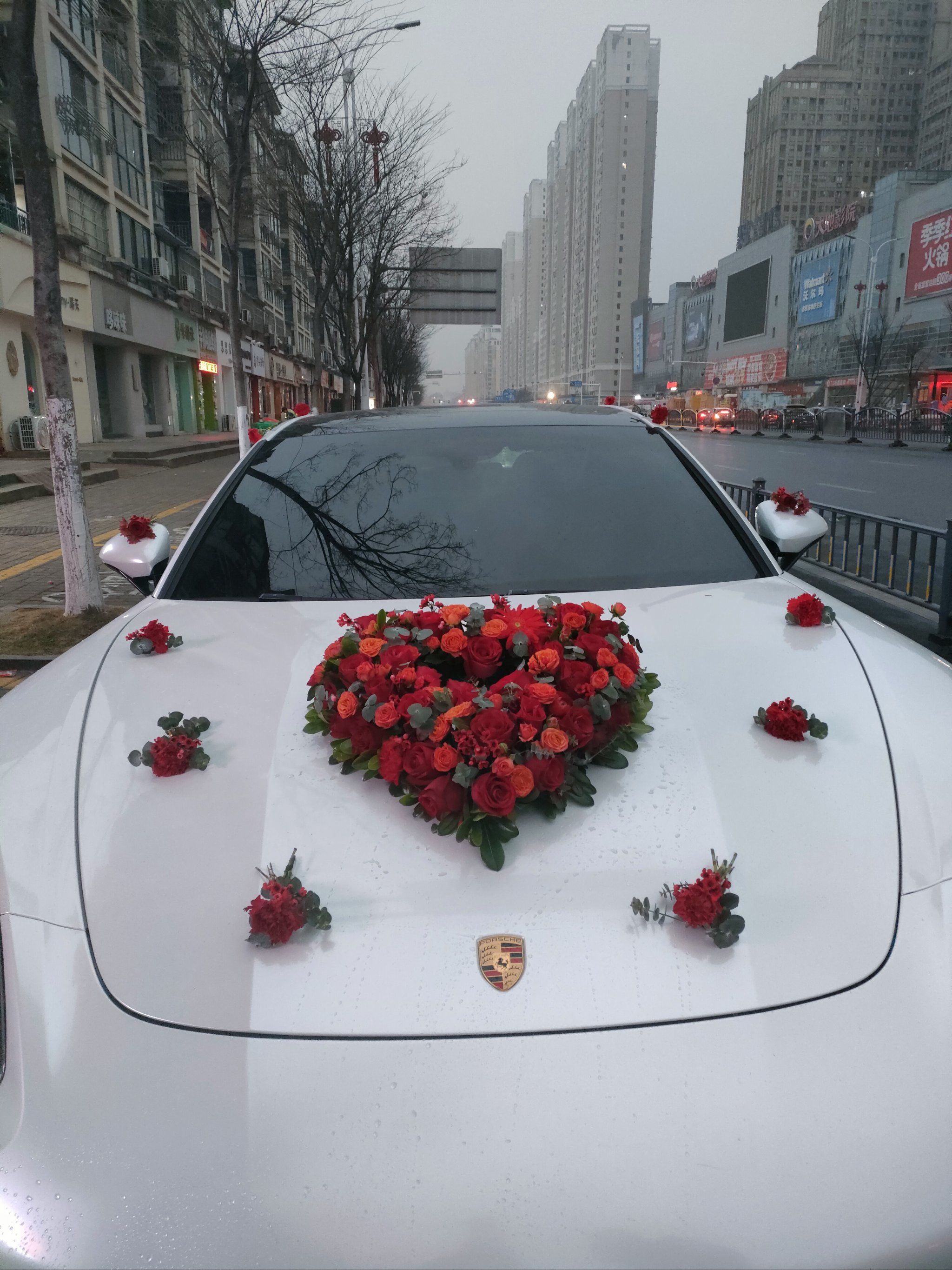 心形红色系列婚车