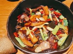 -云海肴·汽锅鸡·云南菜(天山百盛优客店)