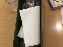 餐具摆设-萨莉亚意式餐厅(三号湾广场店)
