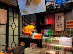 -蟹黄鱼·海派深夜面馆(巨鹿路店)