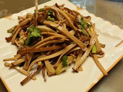 小拌菜-金牌餐厅·天津菜·八珍豆腐·老爆三(瓷房子店)