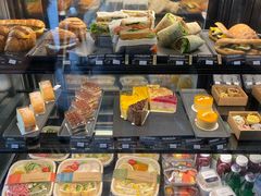 -星巴克臻选(莘庄仲盛店)