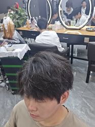 -藤野造型烫染·漂发