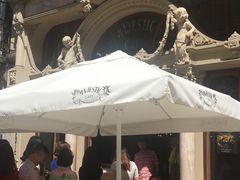 -Majestic Café