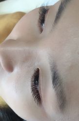 -爱美睫美甲会馆