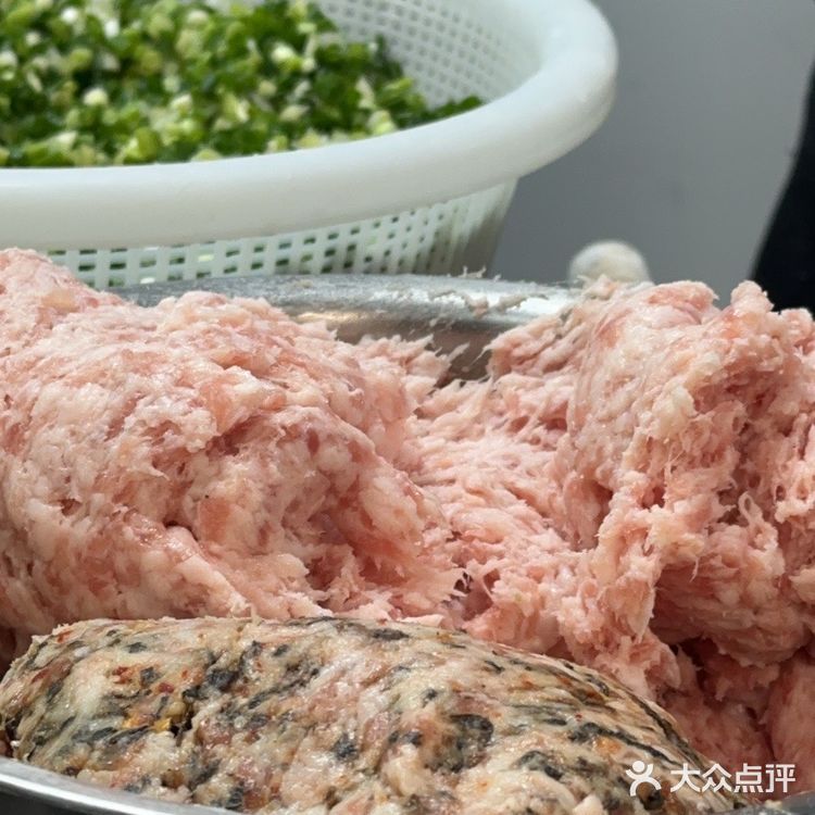 衢周叔烤饼店：满口肉香，香气四溢的拌面与绝妙小烤饼