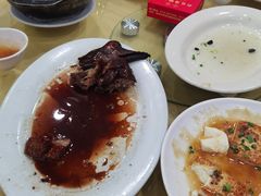 -吉莲利苑海鲜酒家(珠海拱北29年老字号店)