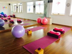 -爱尔乐美孕产瑜伽·普拉提