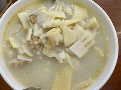 -胡成记口蘑龙眼包子(盐道街店)