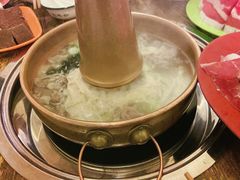 -洞庭洲·防空洞火锅·烧烤·铜锅涮肉(新百广场店)