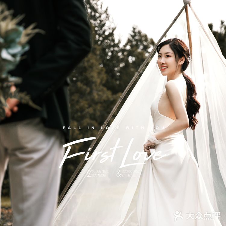 婚纱照千万不要让女生选，否则的话都很～美～