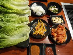 -肉甲韩国木炭烤肉(新壹街1店)