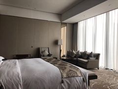 -广州天河希尔顿酒店