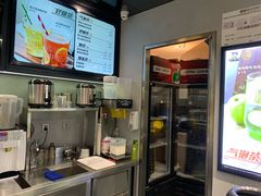 -周黑鸭(深圳南山区海岸城店)