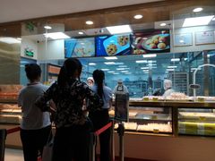-鲍师傅糕点(百盛西南商都店)