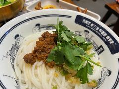 -黑白电视长沙小吃(美林M·LIVE天地东座店)