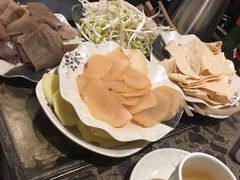 -肖肖酸萝卜鱼火锅(总店)