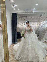 -予白婚纱礼服馆