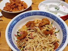 -肘子酥•天津一绝•特色捞面(德云社店)