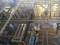 -PIPIKINGDOM皮皮王国欢乐号(欢乐海岸购物中心店)